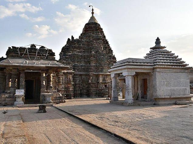The Vesara style Somanatheshwara temple in Lakshmeshwar in Gadag district, Karnataka.